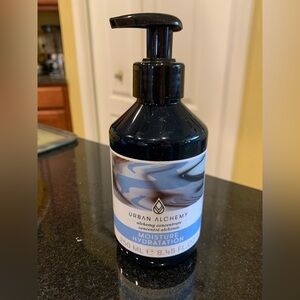 Urban Alchemy Hair Moisture Hydration Concentrate - Large Bottle 8.45oz./250ml.